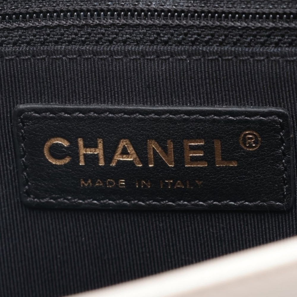 Authentic Chanel BOY 25 Chain Shoulder Bag Gold Metal Fittings - Picture 5 of 12